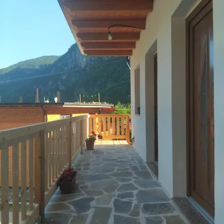 Te Agostini 3* ثيث