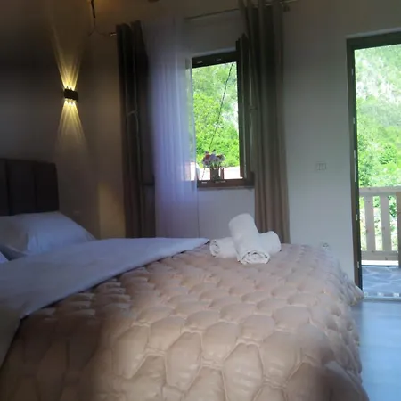 Guest house Blue Eye *